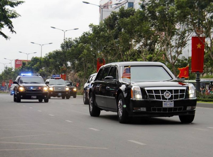 [Chùm ảnh] Đoàn xe của Tổng thống Obama trên đường Sài Gòn