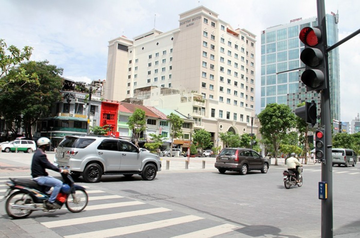 Cấm dẫn vật nuôi vào phố đi bộ Nguyễn Huệ