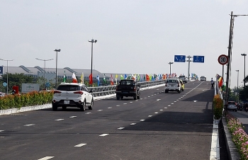 TP HCM: Thông xe cầu vượt Tân Sơn Nhất