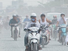 Bụi mịt mù đường vào khu đô thị hiện đại nhất Sài Gòn
