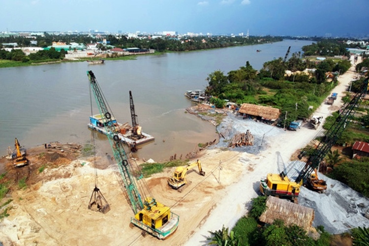 TP HCM xử lý sạt lở bờ sông Sài Gòn