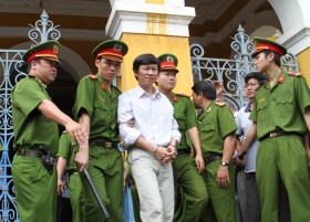 VKS đề nghị mức án 6-7 năm tù đối với Hoàng Khương