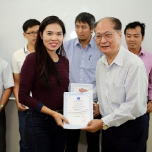 Hội Dầu khí Việt Nam trao chứng chỉ đào tạo học viên Vietsovpetro