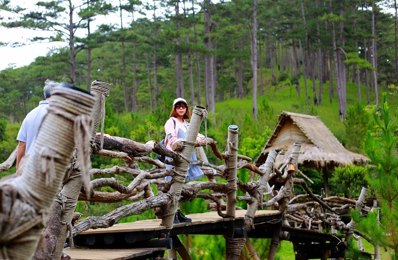 co mot ngoi lang dep nhu co tich gan da lat