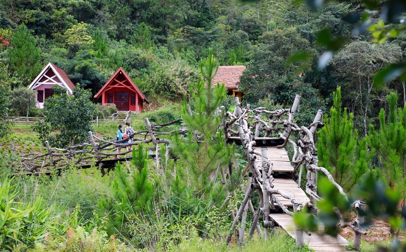 co mot ngoi lang dep nhu co tich gan da lat