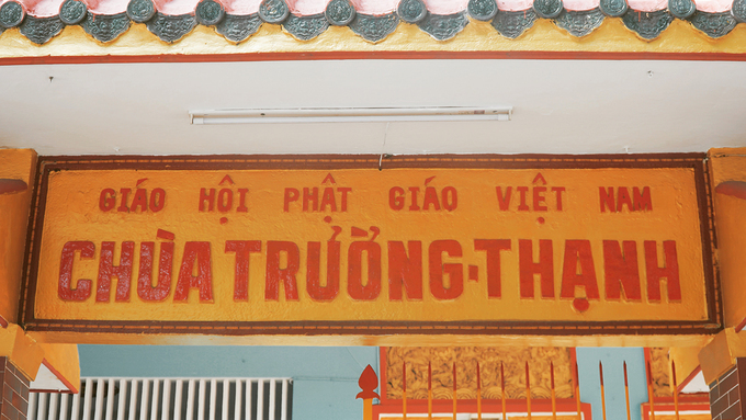 Ngôi chùa màu sắc rực rỡ 100 năm tuổi giữa Sài Gòn