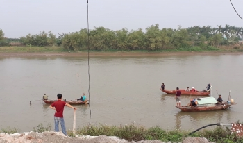 Thái Bình: Hai vợ chồng tử vong do lật thuyền đánh cá