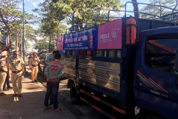 Bắt xe vận chuyển bình gas giả mạo thương hiệu Totalgaz Việt Nam