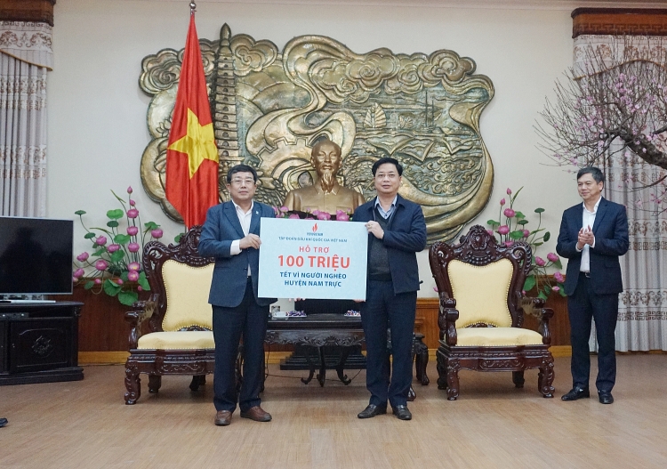 Petrovietnam đồng hành, ủng hộ 600 triệu đồng cho chương trình Tết vì người nghèo của tỉnh Nam Định