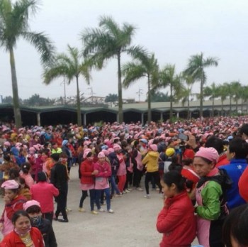 Phú Thọ: Hàng nghìn công nhân SHESHIN đình công đòi tiền tết