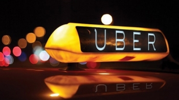 Hà Nội đề xuất gắn phù hiệu để quản lý Uber và Grab
