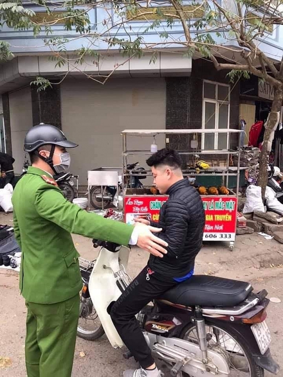 Hà Nội: Phạt 29 trường hợp không đeo khẩu trang nơi công cộng