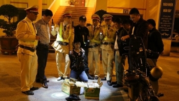 Lạng Sơn: Bắt đối tượng vận chuyển 73 bánh heroin
