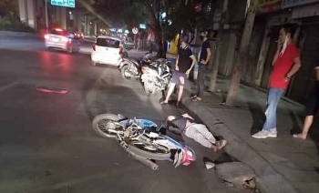 Hà Nội: Truy tìm ô tô gây tai nạn rồi bỏ trốn