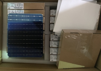 Phá vụ nhập lậu tấm pin năng lượng mặt trời trị giá trên 100 tỉ đồng