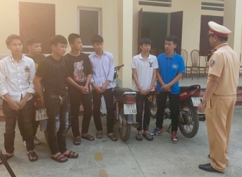 Phú Thọ: Xử lý nhóm thanh niên đi xe máy lạng lách, bốc đầu