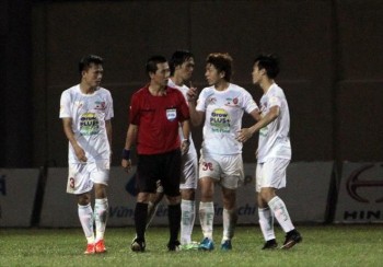 [VIDEO] Quả penalty 'tưởng tượng' trận FLC Thanh Hóa vs SLNA