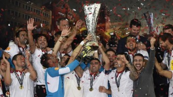 Đại thắng Liverpool, Sevilla ba lần liên tiếp VĐ Europa League