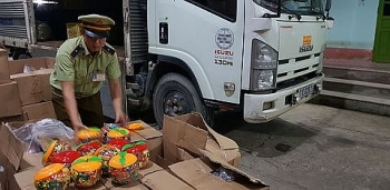Lạng Sơn: Tịch thu gần 300kg kẹo cao su nhập lậu