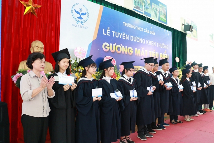 Ngôi trường có bộ sưu tập huy chương 'khủng' ở Hà Nội