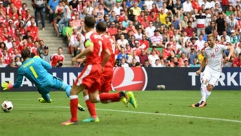 [VIDEO] Loạt penalty cân não đưa Ba Lan vào tứ kết EURO 2016