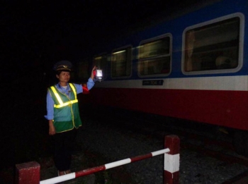 Đường sắt Việt Nam: “3 năm đèn sách để 30 năm xách đèn”