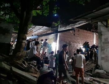 Hà Nội: Sập nhà vừa đổ mái, 1 người tử vong