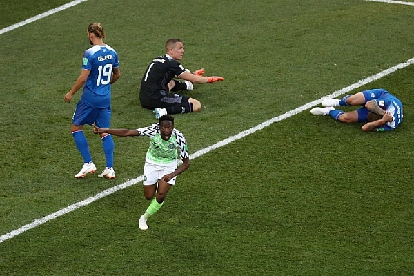 ket qua bong da world cup 2018 nigeria thang 2 0 iceland nho the luc tot