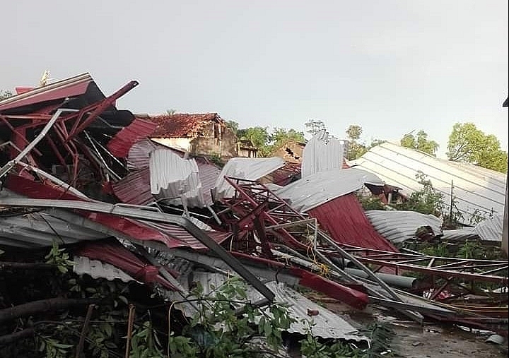 Lốc xoáy cục bộ, một huyện ở Phú Thọ thiệt hại hơn 650 triệu đồng