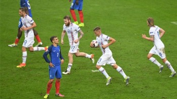 [VIDEO] Pháp vs Iceland (5-2): Không có chuyện cổ tích!