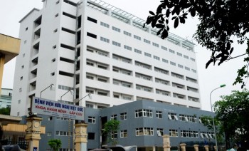 Bệnh viện Việt Đức: Bệnh nhân đau chân trái, bác sỹ mổ chân phải