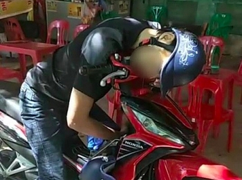 Lạng Sơn: Nam thanh niên tử vong bất thường trên xe máy