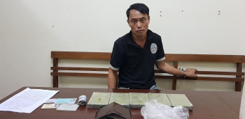 Lạng Sơn: Bắt đối tượng vận chuyển 5 bánh heroin