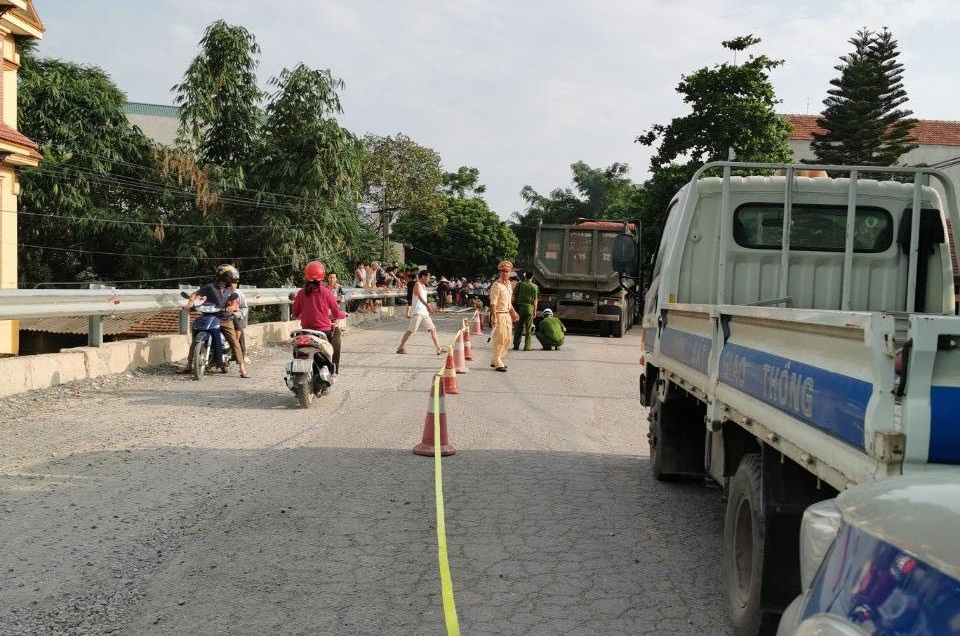 Phú Thọ: Người phụ nữ tử vong dưới bánh xe tải