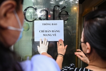 Một quận ở Hà Nội chỉ cho phép bán hàng mang đi