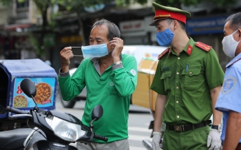Ngày thứ 5 giãn cách, Hà Nội xử phạt gần 900 trường hợp vi phạm