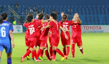 Việt Nam thắng Thái Lan, vào tứ kết bóng đá nữ Asiad