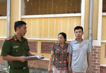 Lạng Sơn: Cặp vợ chồng hờ mua pháo về để dành đến Tết đốt