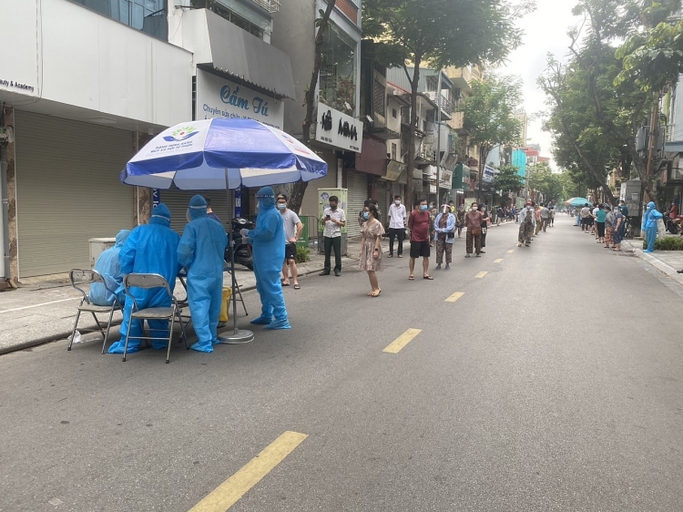 Hà Nội: Lấy 7.000 mẫu xét nghiệm liên quan đến chợ Ngọc Hà