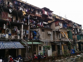 Hà Nội: Bài toán "cố thủ" của người dân tại các khu chung cư xuống cấp