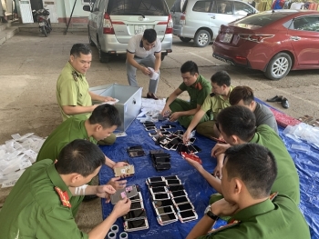 Lạng Sơn: Thu giữ hơn 300 điện thoại iPhone nhập lậu