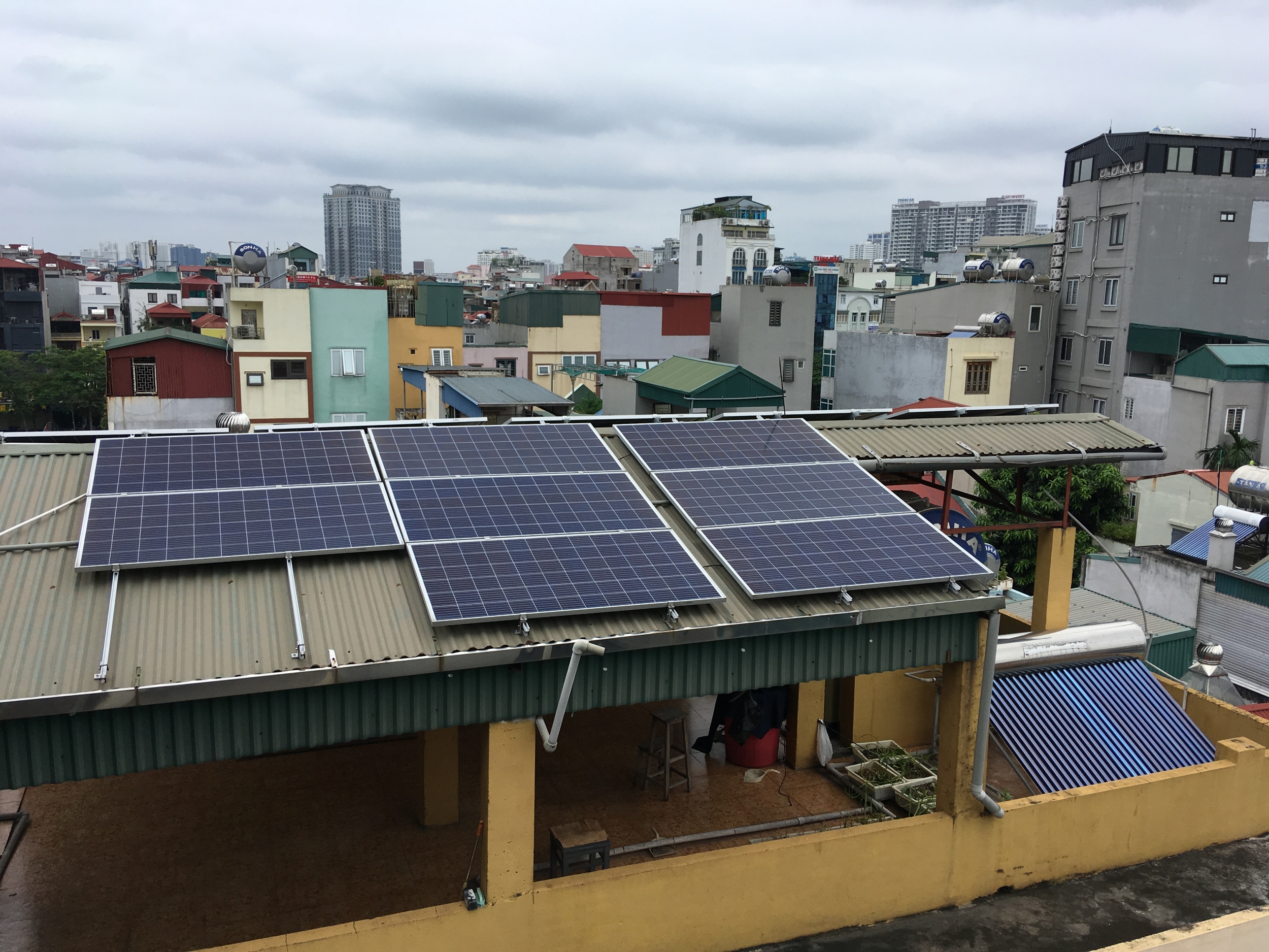 Chi phí bảo trì hệ thống điện mặt trời mái nhà có tốn kém?