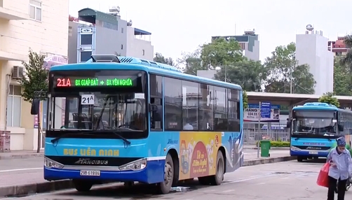 Xe buýt, taxi Hà Nội hoạt động như thế nào khi được mở lại?