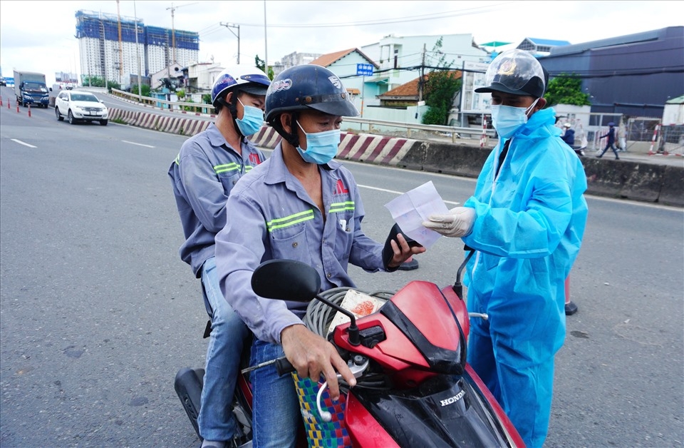 Giao thông giữa TP HCM và 4 tỉnh giáp ranh được tổ chức như thế nào?