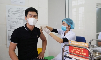 [Ảnh] Tiêm vắc xin Covid-19 tại phường Tây Mỗ, Hà Nội