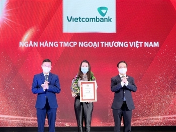Vietcombank tiếp tục dẫn đầu bảng xếp hạng Top 10 ngân hàng thương mại uy tín năm 2021