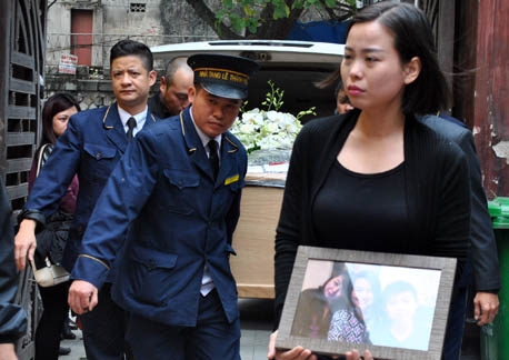 3 mẹ con trên chuyến bay MH17: Ngày về trong nước mắt