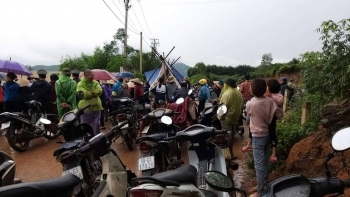 Phú Thọ: Người dân vây trại gà Hòa Phát vì ô nhiễm môi trường