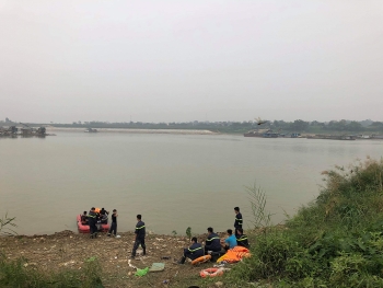 Phú Thọ: Tìm thấy hai người bị cuốn xuống sông Lô