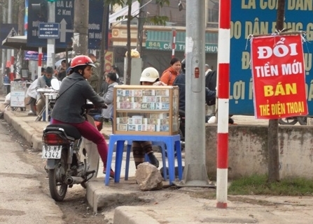 Nhộn nhịp "chợ đổi tiền lẻ"